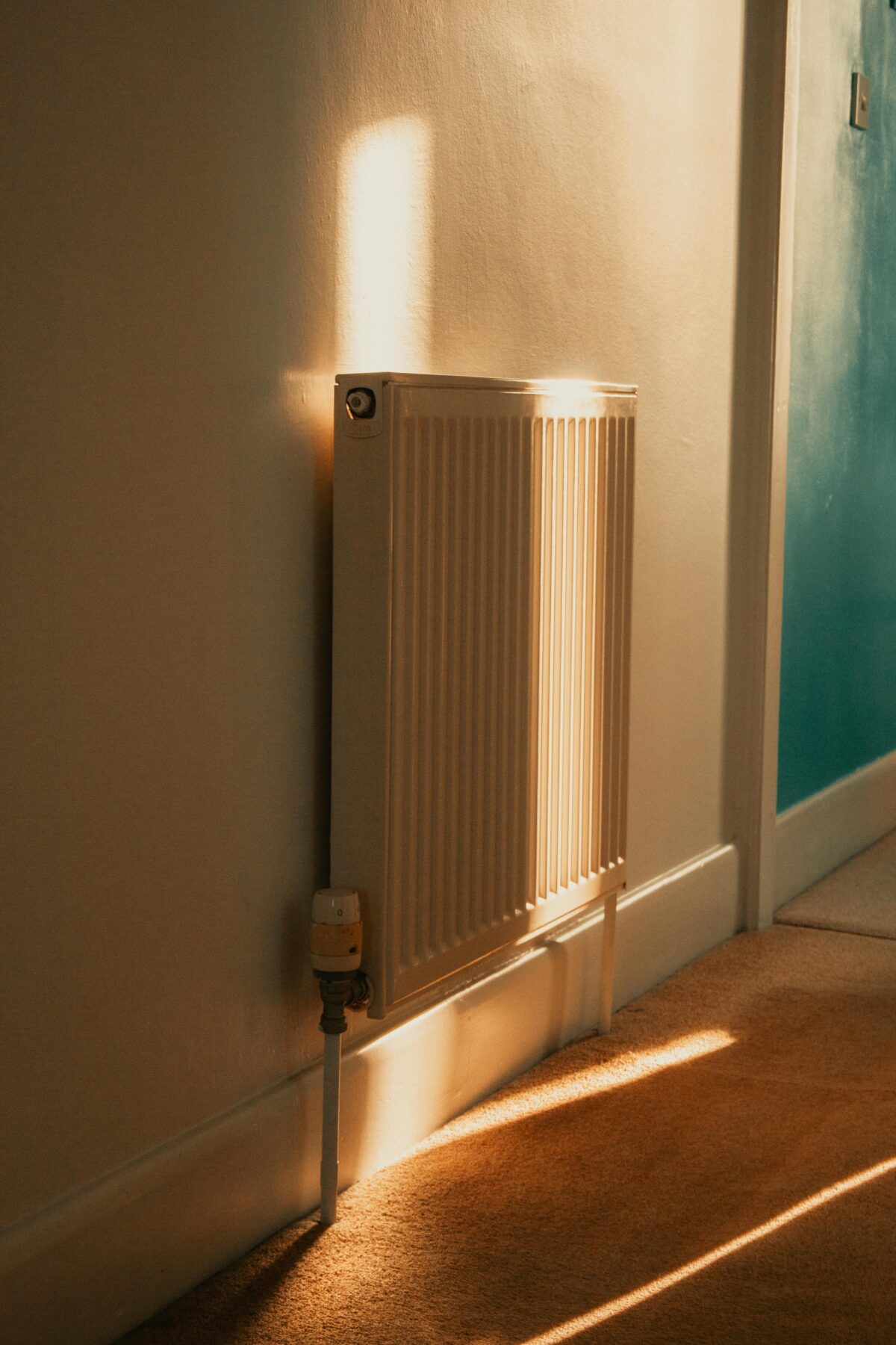 Vegg radiator med vannbåren varme